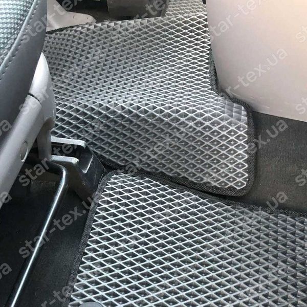 Комплект ковриков на 1-й ряд на Hyundai H-1 II (2007 - ) 1+1 EVA/Ромб Черный/Черный 15917-01-21-41 фото 5