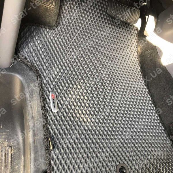 Комплект ковриков на 1-й ряд на Hyundai H-1 II (2007 - ) 1+1 EVA/Ромб Черный/Черный 15917-01-21-41 фото 2
