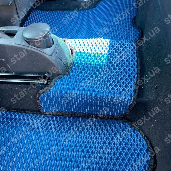 Комплект ковриков в салон на Dacia Sandero Stepway II (2012 - 2020) EVA/Ромб Черный/Черный 16267-01-21-41 фото 6