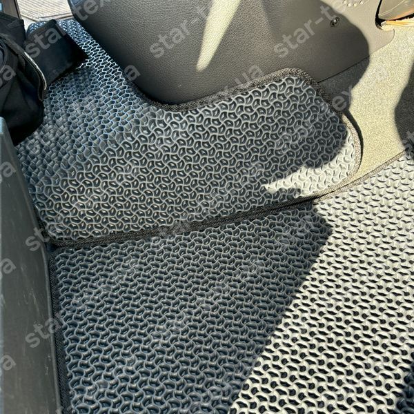 Комплект килимків на 1-й рядок на Mercedes-Benz Vito W639 (2003 - 2014) 1+1 EVA/Ромб Чорний/Чорний 15395-01-21-41 зображення 9