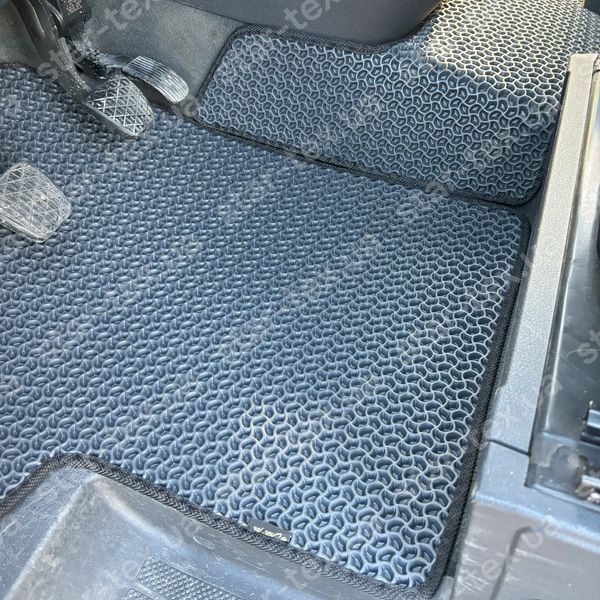 Комплект килимків на 1-й рядок на Mercedes-Benz Vito W639 (2003 - 2014) 1+1 EVA/Ромб Чорний/Чорний 15395-01-21-41 зображення 6