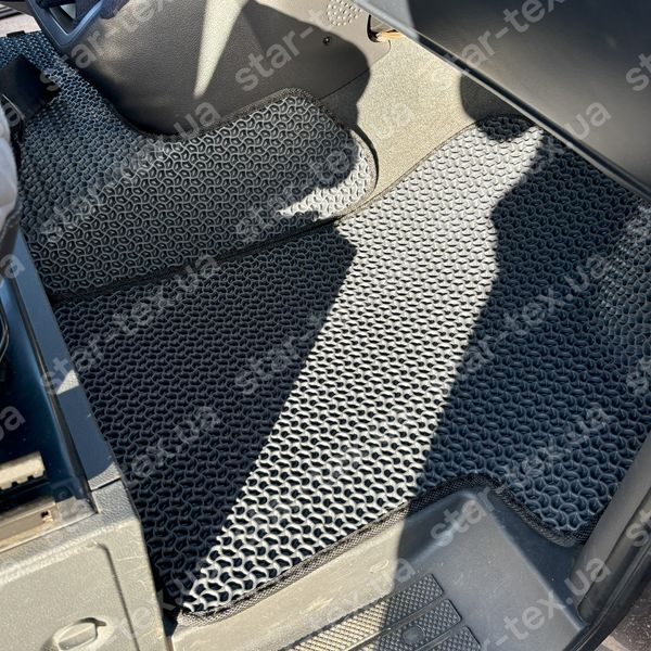 Комплект килимків на 1-й рядок на Mercedes-Benz Vito W639 (2003 - 2014) 1+1 EVA/Ромб Чорний/Чорний 15395-01-21-41 зображення 8