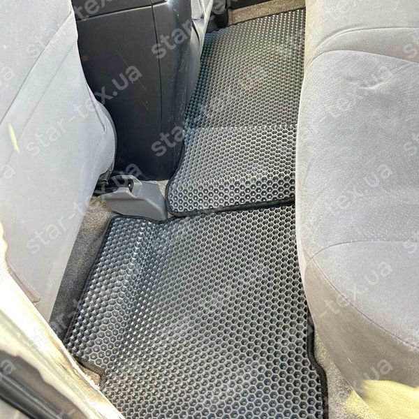 Комплект ковриков EVA/Ромб в салон на Toyota Prius XW30 (2009 - 2015) Черный/Черный 12929-01-21-41 фото 4