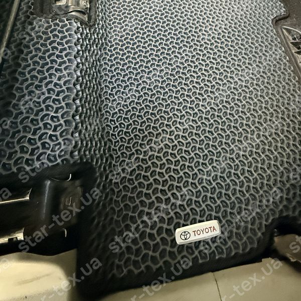 Комплект килимків EVA/Ромб до салону на Toyota Prius V (2011 - 2021) Чорний/Чорний 12933-01-21-41 зображення 25
