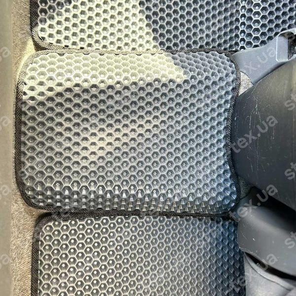 Комплект ковриков EVA/Ромб в салон на Toyota Prius XW30 (2009 - 2015) Черный/Черный 12929-01-21-41 фото 5