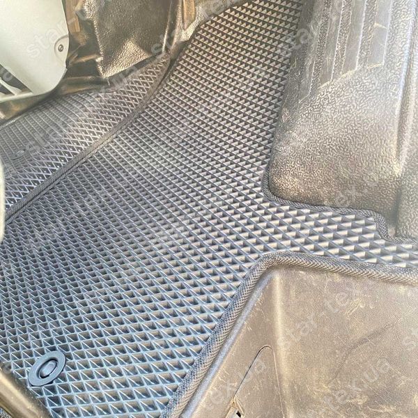 Комплект ковриков на 1-й ряд на Ford Transit VI (2006 - 2014) EVA/Ромб Черный/Черный 13544-01-21-41 фото 5