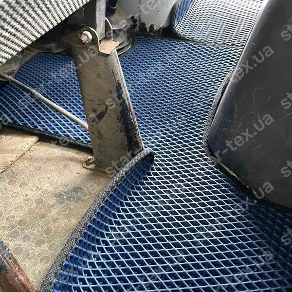 Комплект ковриков в салон на Mercedes-Benz T2 (Vario) (1996 - 2013) EVA/Ромб Черный/Черный 16043-01-21-41 фото 6