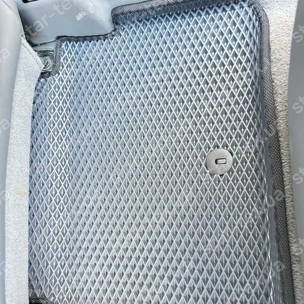 Комплект ковриков в салон на KIA Soul EV I (2014 - 2019) EVA/Ромб Черный/Черный 13704-01-21-41 фото 27