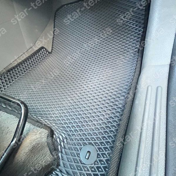 Комплект ковриков в салон на KIA Soul EV I (2014 - 2019) EVA/Ромб Черный/Черный 13704-01-21-41 фото 13