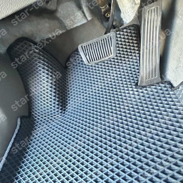Комплект ковриков в салон на KIA Soul EV I (2014 - 2019) EVA/Ромб Черный/Черный 13704-01-21-41 фото 6